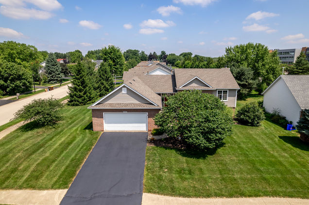 6934 Hedge Cliff Court