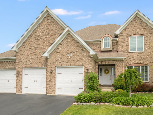 12908 Timber Wood Circle Plainfield, IL House Active - Photo 1 of 32. Opens carousel modal