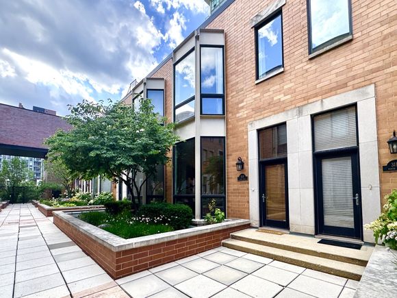 311 N Union Avenue Unit B Chicago, IL Townhouse Active - Photo 1 of 32. Opens carousel modal