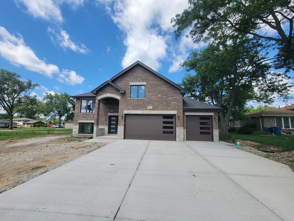 10230 S 83rd Court