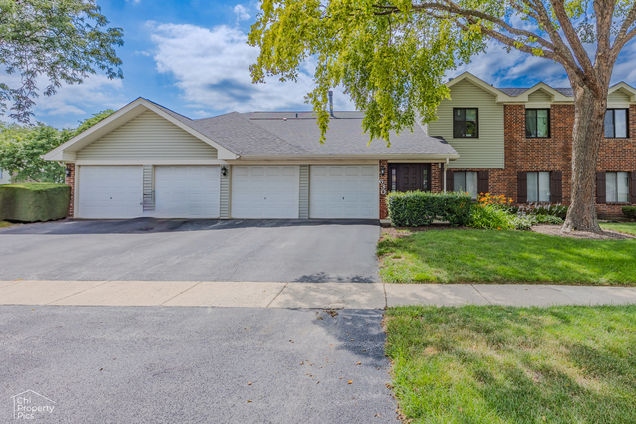 630 Cumberland Trail Unit AA1 Roselle, IL Condo Active - Photo 1 of 23. Opens carousel modal