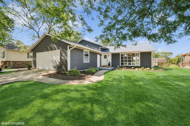 6 Spring Valley Lane
