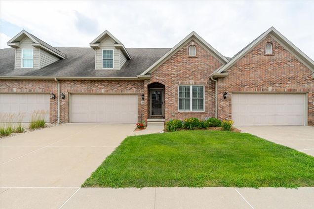 26 Prairie Vista Court Bloomington, IL Townhouse Active - Photo 1 of 53. Opens carousel modal