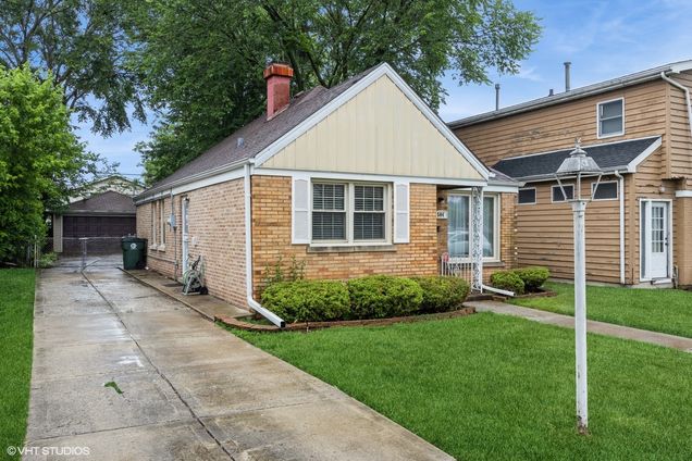 504 52nd Avenue Bellwood, IL House Active - Photo 1 of 12. Opens carousel modal