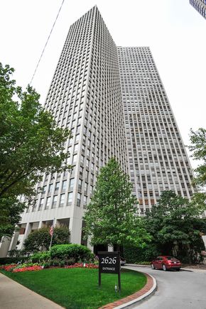 2626 N Lakeview Avenue Unit 3304
