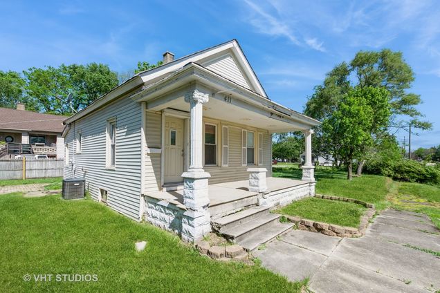 411 Pleasant Street