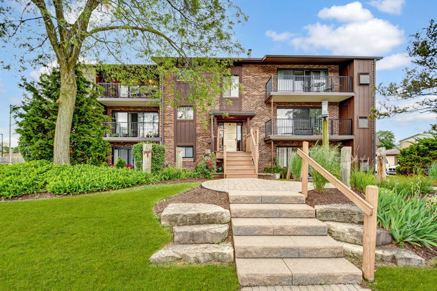 47 Pier Drive Unit 101 Westmont, IL Condo Active - Photo 1 of 20. Opens carousel modal