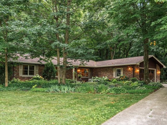 21 W Timberlake Trail Oswego, IL House Active - Photo 1 of 45. Opens carousel modal