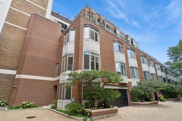 1740 N Clark Street Unit 1730 Chicago, IL Townhouse Active - Photo 1 of 33. Opens carousel modal