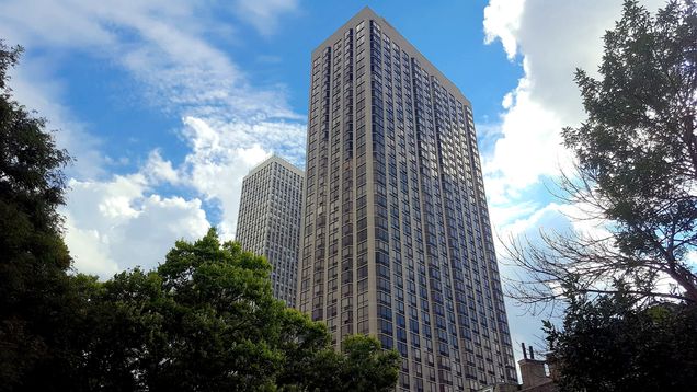 2650 N Lakeview Avenue Unit 404