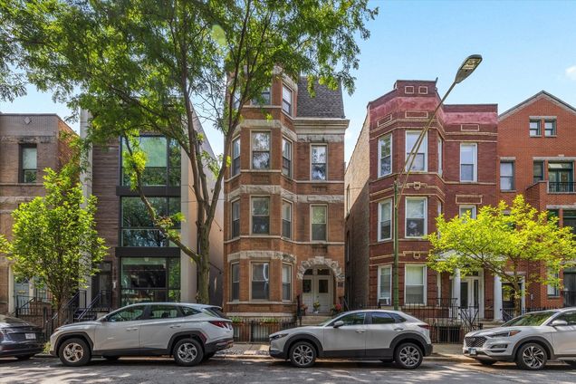 1032 N Marshfield Avenue Unit 1R