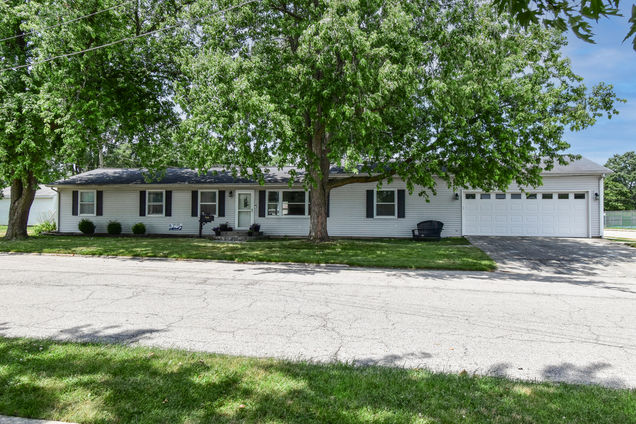 705 N Morrow Street Pontiac, IL House Active - Photo 1 of 47. Opens carousel modal