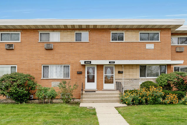 8649 Gregory Lane