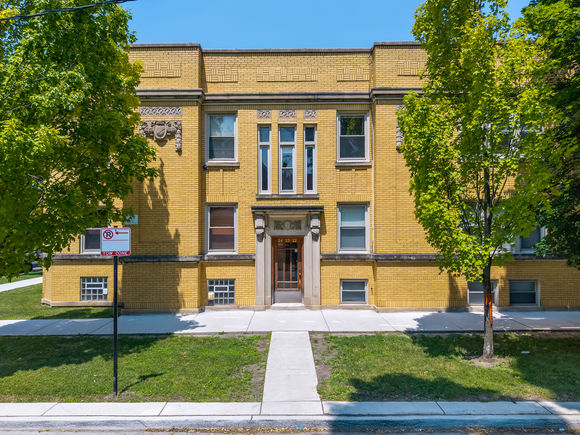 2522 W North Shore Avenue Unit 2E