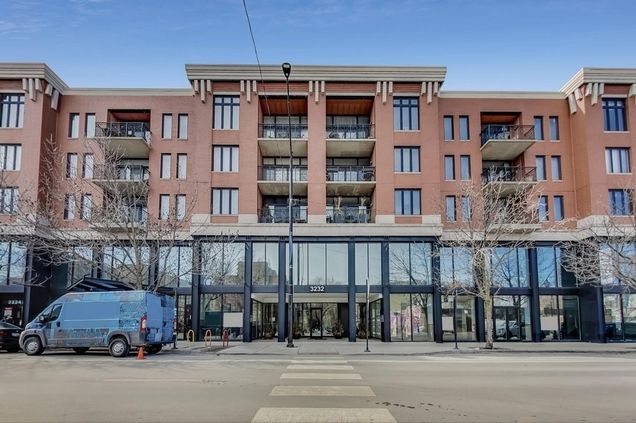 3232 N Halsted Street Unit D412