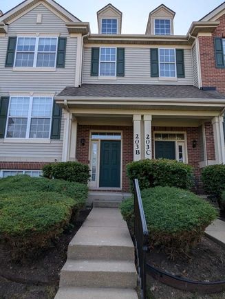 203 N Louis Street Unit B