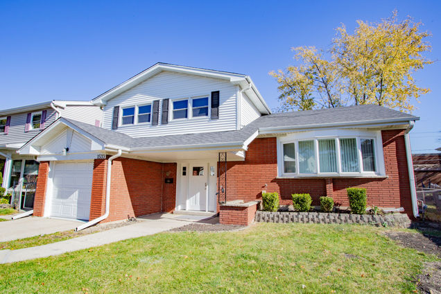 1533 Webster Lane
