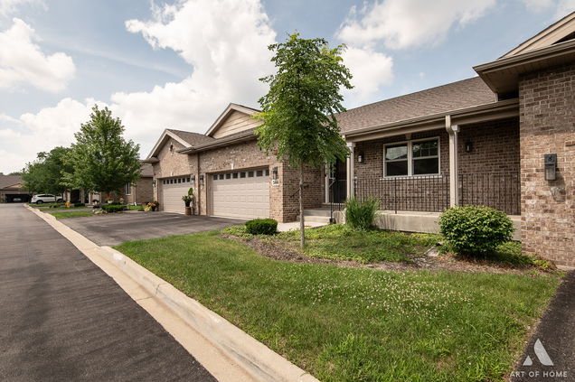 544 N Woodland Court Addison, IL Townhouse Active - Photo 1 of 33. Opens carousel modal