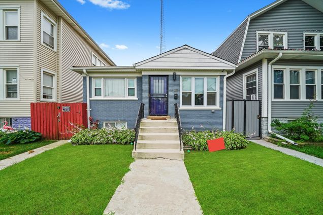 4943 W Melrose Street Chicago, IL House Active - Photo 1 of 33. Opens carousel modal