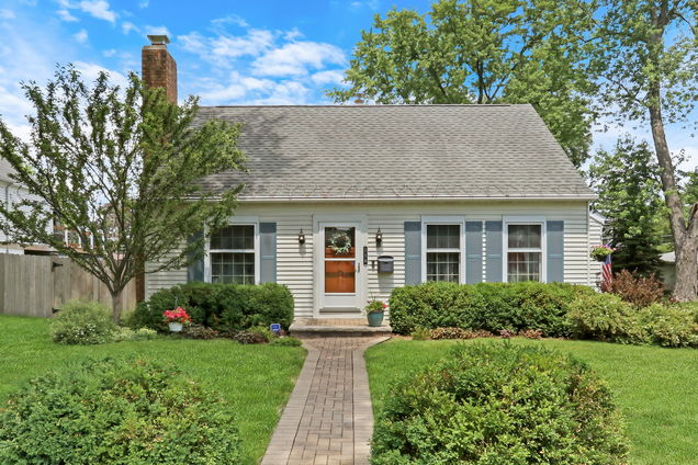 118 Harvey Avenue Grayslake, IL House Active - Photo 1 of 27. Opens carousel modal