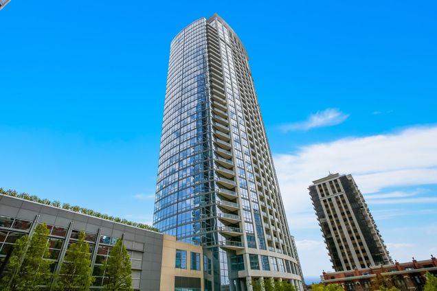 1235 S Prairie Avenue Unit 2805 Chicago, IL Condo Active - Photo 1 of 32. Opens carousel modal