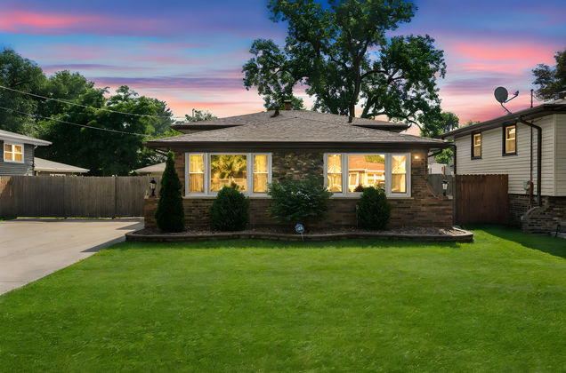 10909 S Neenah Avenue Worth, IL House Active - Photo 1 of 22. Opens carousel modal