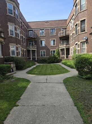 824 E Hyde Park Boulevard Unit 1 Chicago, IL Condo Active - Photo 1 of 5. Opens carousel modal
