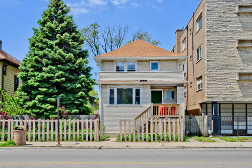 1144 N Austin Boulevard Oak Park, IL Multifamily Active - Photo 1 of 25. Opens carousel modal