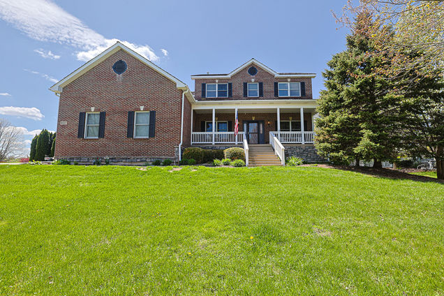 8317 Appaloosa Lane Spring Grove, IL House Active - Photo 1 of 33. Opens carousel modal