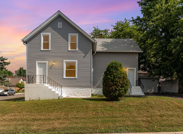 2824 Union Street Blue Island, IL House Active - Photo 1 of 29. Opens carousel modal