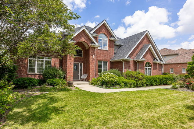 11696 Coquille Drive Frankfort, IL House Active - Photo 1 of 43. Opens carousel modal