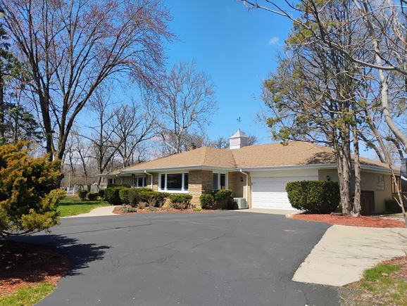 17w120 Woodland Avenue Bensenville, IL House Active - Photo 1 of 55. Opens carousel modal