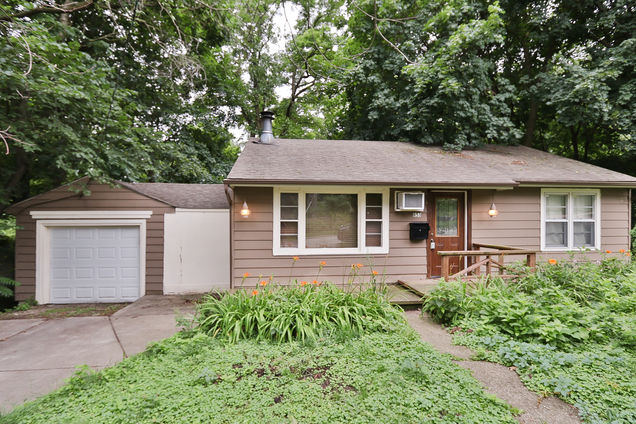 653 Eastview Street Elgin, IL House Active - Photo 1 of 21. Opens carousel modal