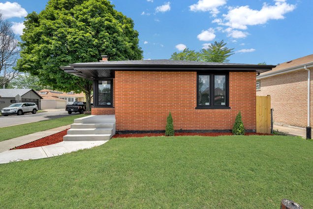 7558 S Damen Avenue Chicago, IL House Active - Photo 1 of 22. Opens carousel modal