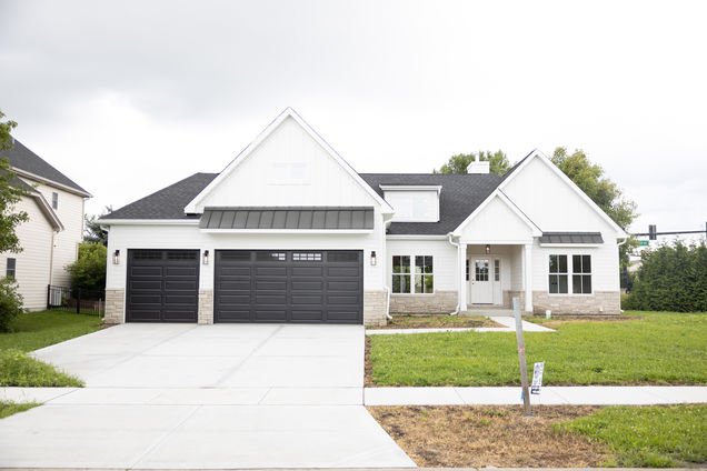 25136 Thornberry Drive Plainfield, IL House Active - Photo 1 of 34. Opens carousel modal
