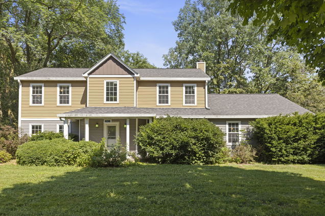 436 Cambridge Way Bolingbrook, IL House Active - Photo 1 of 18. Opens carousel modal