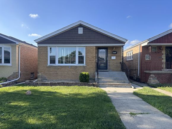 3914 W 84th Place Chicago, IL House Active - Photo 1 of 4. Opens carousel modal