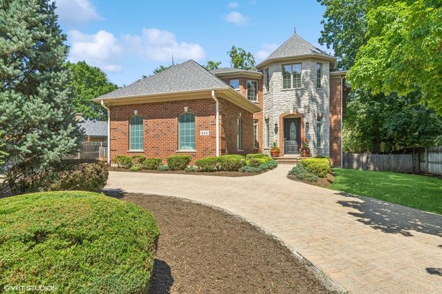 845 Green Bay Road