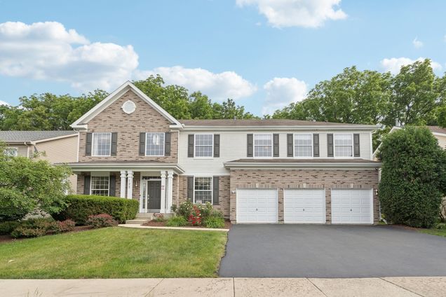793 Hartford Lane Bolingbrook, IL House Active - Photo 1 of 57. Opens carousel modal