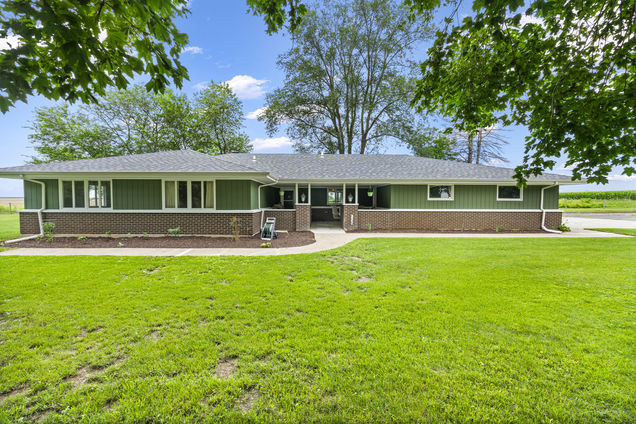 8238 Kelley Road
