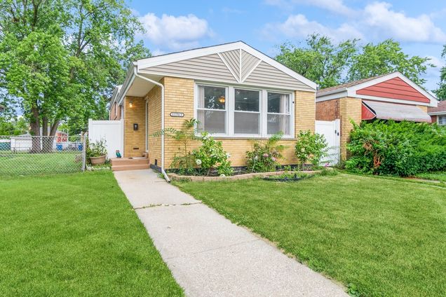 11362 S Laflin Street Chicago, IL House Active - Photo 1 of 13. Opens carousel modal