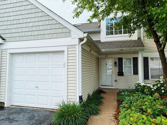 2235 Waterleaf Court Unit 203