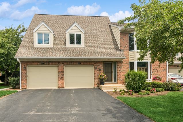 1653 N Belmont Court Arlington Heights, IL Townhouse Active - Photo 1 of 33. Opens carousel modal