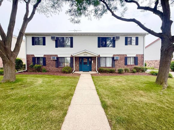 386 Echo Lane Unit 3 Aurora, IL Condo Active - Photo 1 of 13. Opens carousel modal