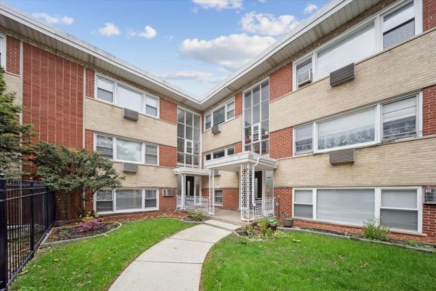 6357 W Addison Street Unit GSE