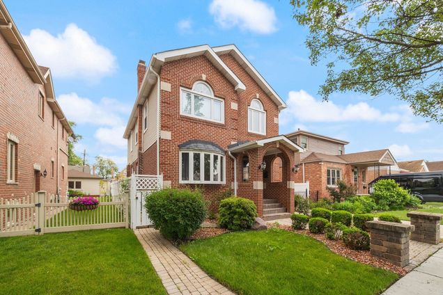 5605 S Nordica Avenue Chicago, IL House Active - Photo 1 of 31. Opens carousel modal
