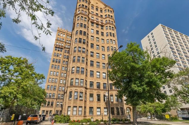 7321 S South Shore Drive Unit 12A
