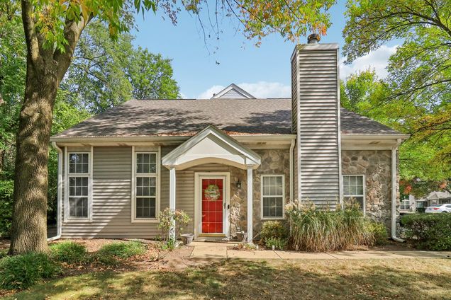 136 Parkview Drive Wauconda, IL Townhouse Sold - Photo 1 of 30. Opens carousel modal