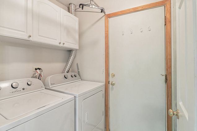 136 Parkview Drive Wauconda, IL Townhouse Sold - Photo 13 of 30. Opens carousel modal