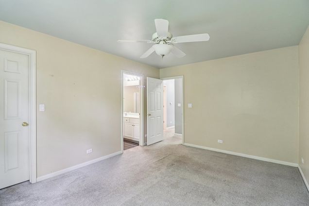 136 Parkview Drive Wauconda, IL Townhouse Sold - Photo 15 of 30. Opens carousel modal